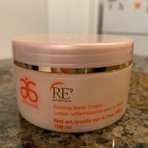 Arbonne RE9 Advanced firming body cream